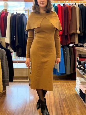 VESTIDO COM GOLA SOBREPOSTA 5228_20855_1028_P 5228 