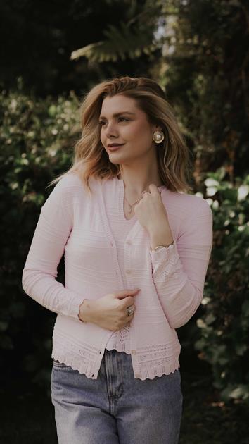 CARDIGAN LEVE COM MIX DE TEXTURAS DECOTE EM V 3253 3253